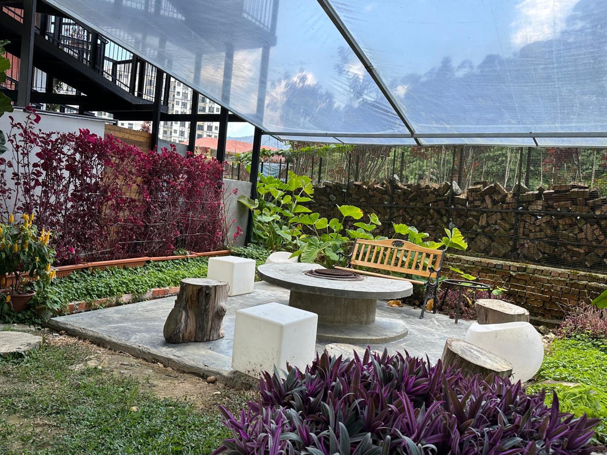 Ten Mentigi Tanah Rata Exterior foto